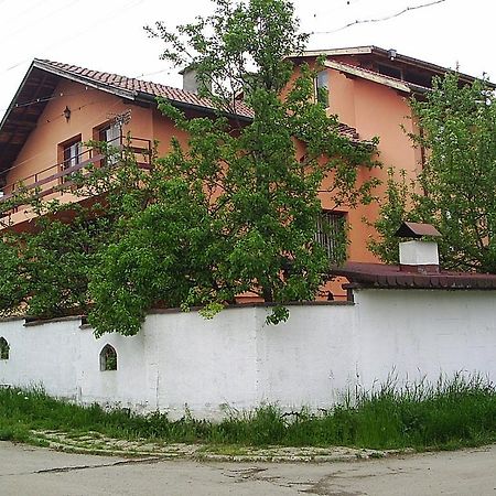 Hadjibulevata Guest House Kovachevtsi Exteriér fotografie