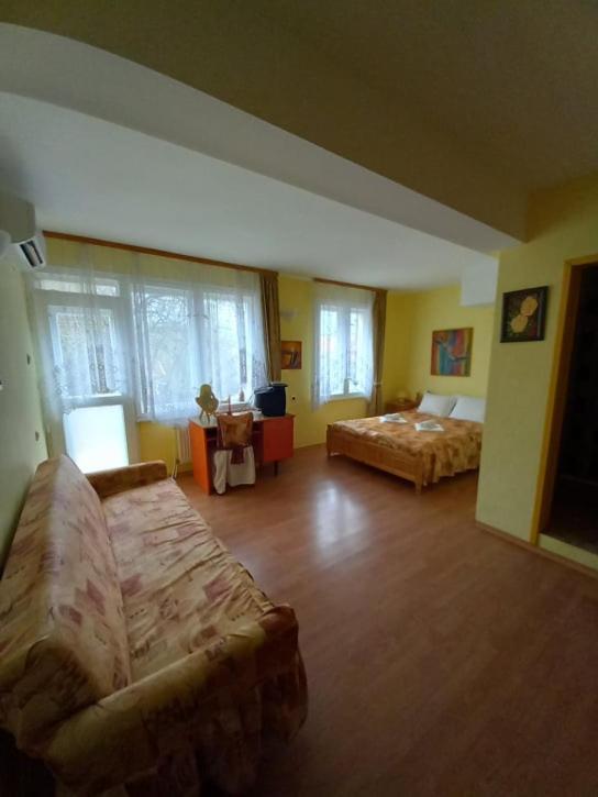 Hadjibulevata Guest House Kovachevtsi Exteriér fotografie