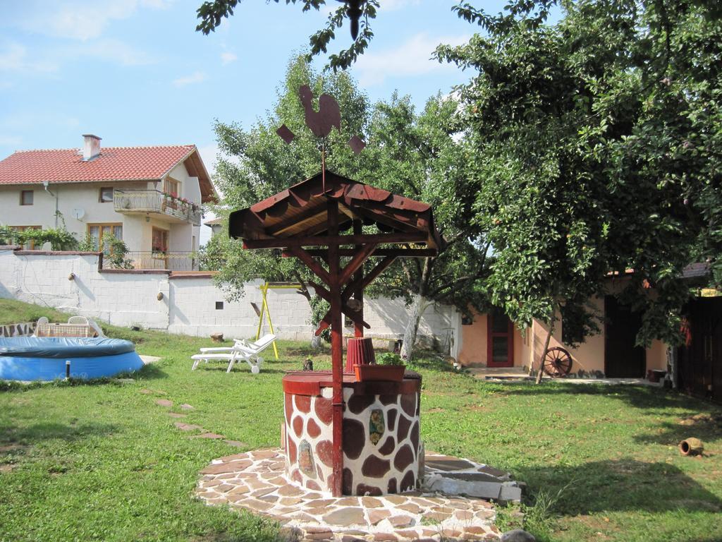 Hadjibulevata Guest House Kovachevtsi Exteriér fotografie