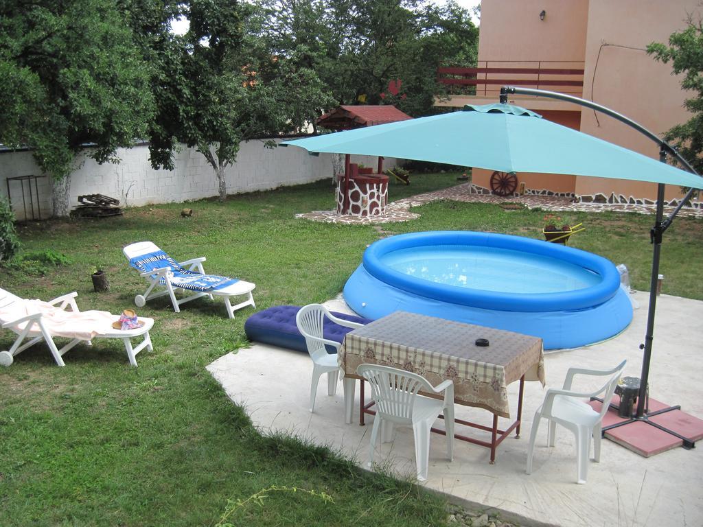 Hadjibulevata Guest House Kovachevtsi Exteriér fotografie