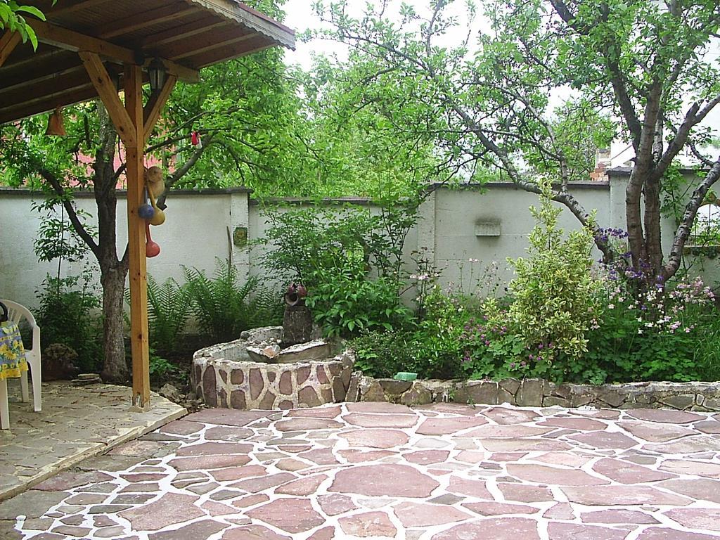 Hadjibulevata Guest House Kovachevtsi Exteriér fotografie