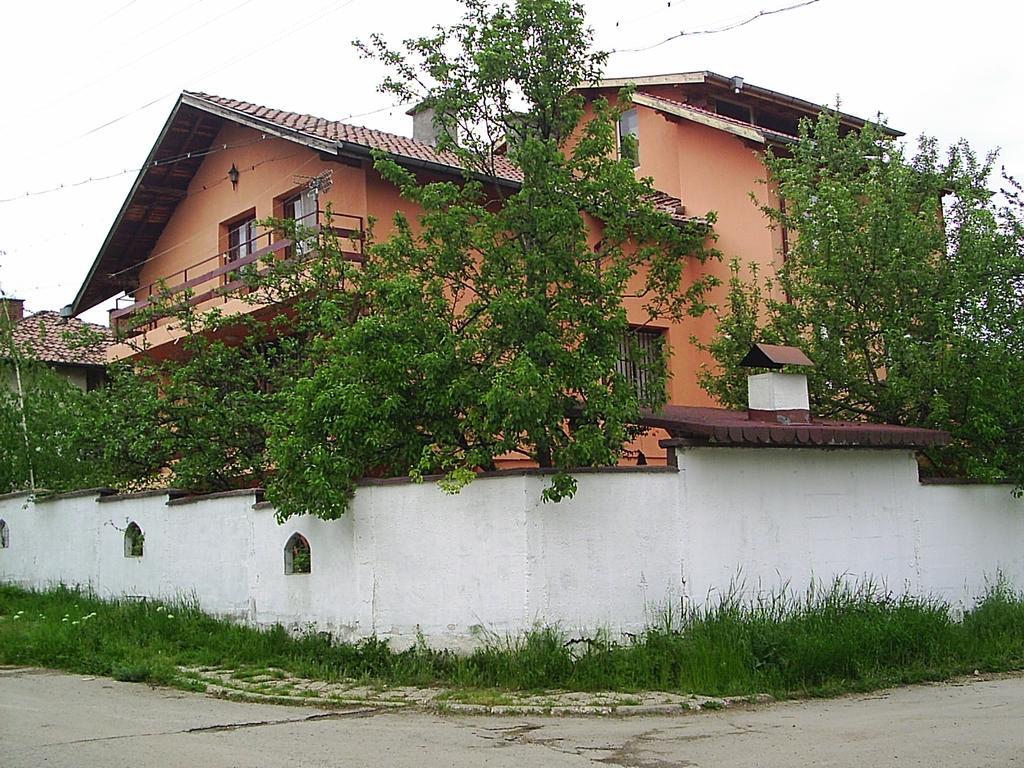 Hadjibulevata Guest House Kovachevtsi Exteriér fotografie